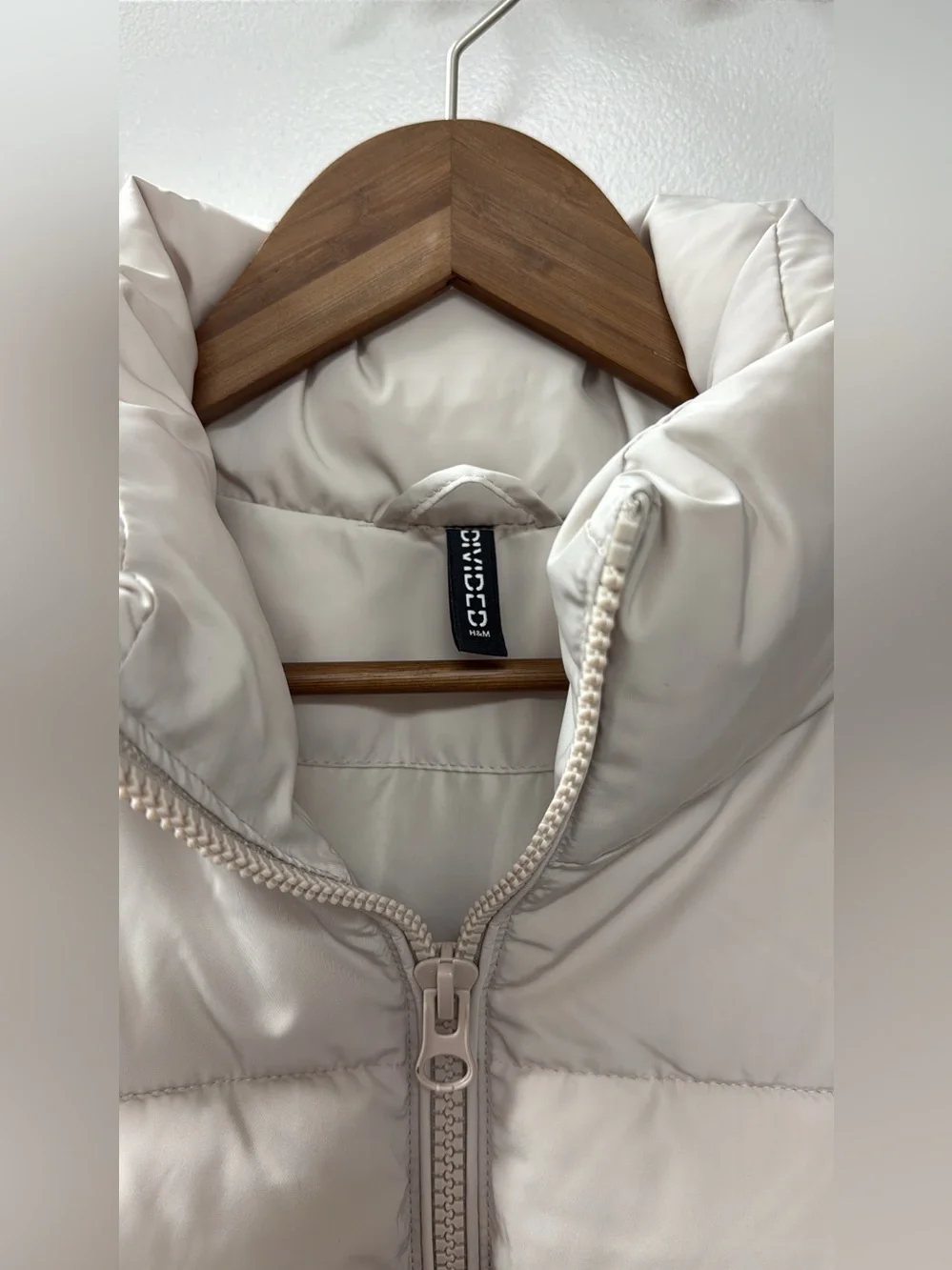 H&M Cream Cropped Puffer Jacket